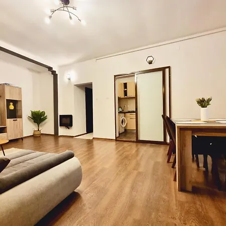 Holiday Apartments Bucharest Διαμέρισμα *