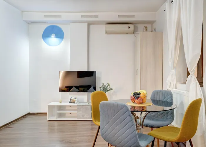 Holiday Apartments Bucharest Apartman *